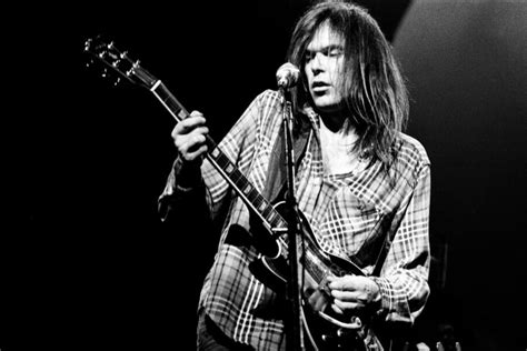 neil young net worth|Neil Young Net Worth: Powderfinger Singer Still Earns Millions。